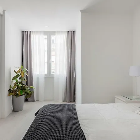 Apartamento Light-filled, Fully Renovated Near Belem, By Timecooler Lisboa