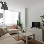 Light-filled, Fully Renovated Near Belem, By Timecooler شقة Lisboa