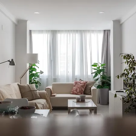 アパート Light-filled, Fully Renovated Near Belem, By Timecooler リスボン