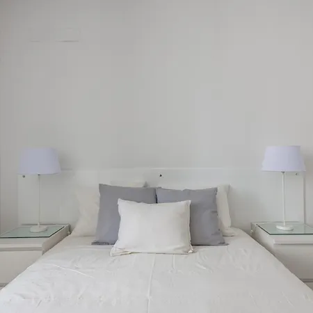 アパート Light-filled, Fully Renovated Near Belem, By Timecooler *