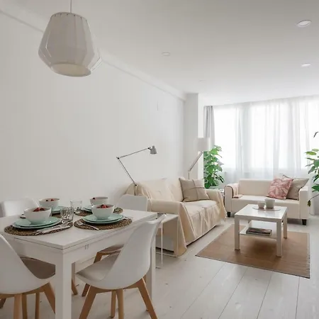 Light-filled, Fully Renovated Near Belém, By Timecooler Appartement