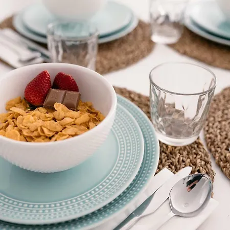 Light-filled, Fully Renovated Near Belem, By Timecooler アパート