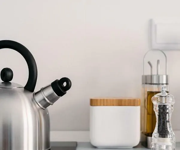 Light-filled, Fully Renovated Near Belem, By Timecooler Lisboa