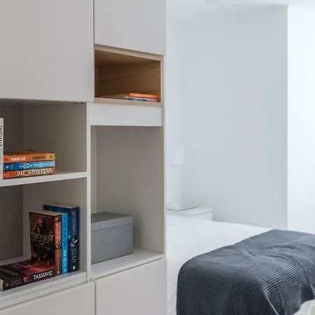 Light-filled, Fully Renovated Near Belem, By Timecooler Apartament Lizbona