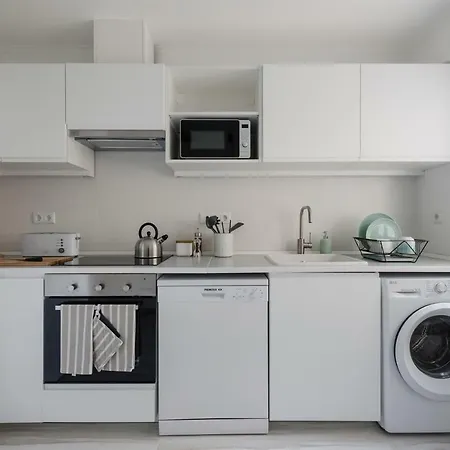 דירה Light-filled, Fully Renovated Near Belem, By Timecooler ליסבון